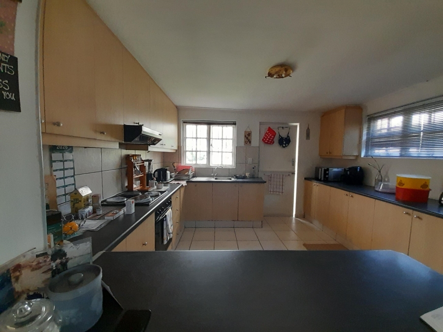 To Let 1 Bedroom Property for Rent in Thornton Western Cape